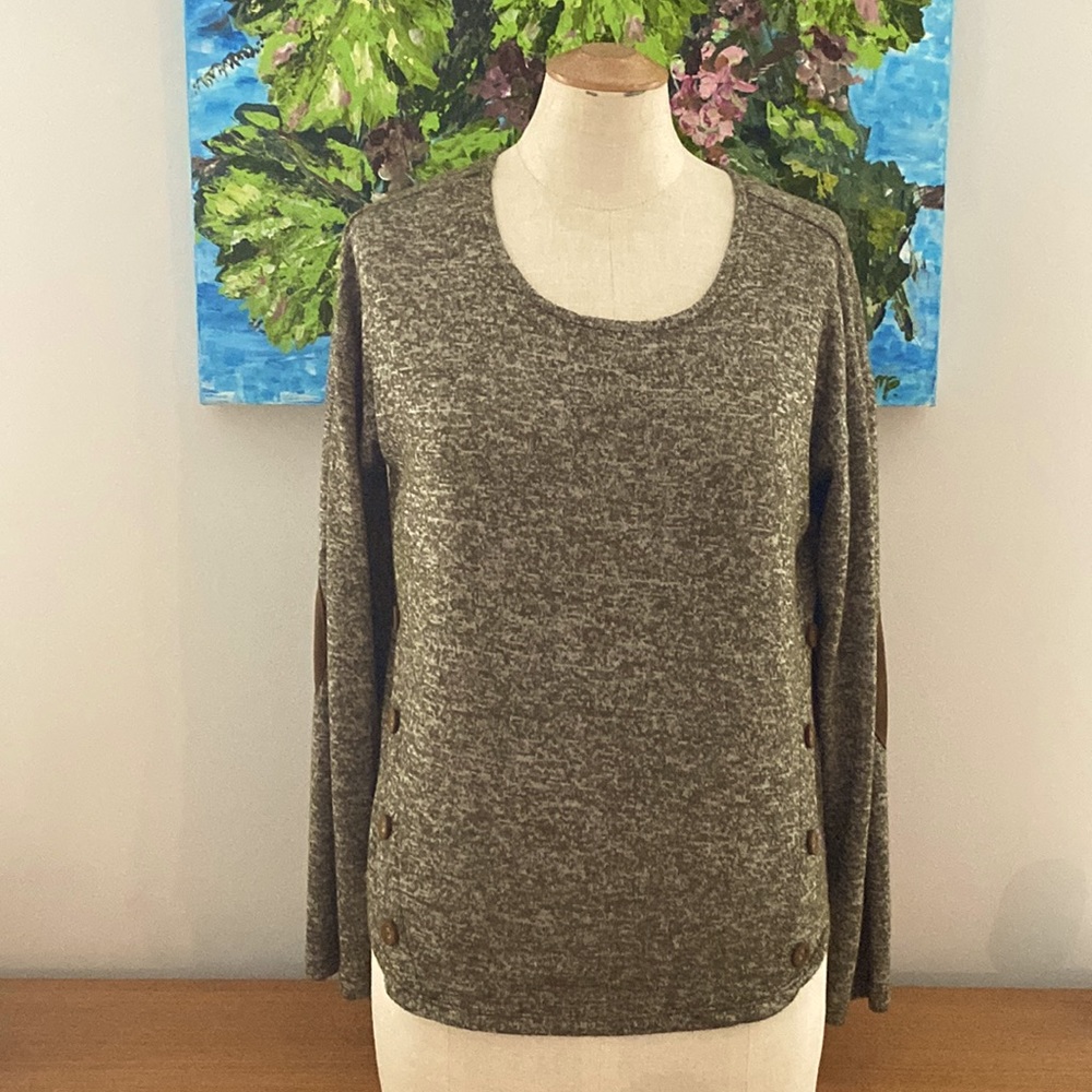 Olive green and cream knit top. Buttons along both sides. Elbow patches. XSmall.